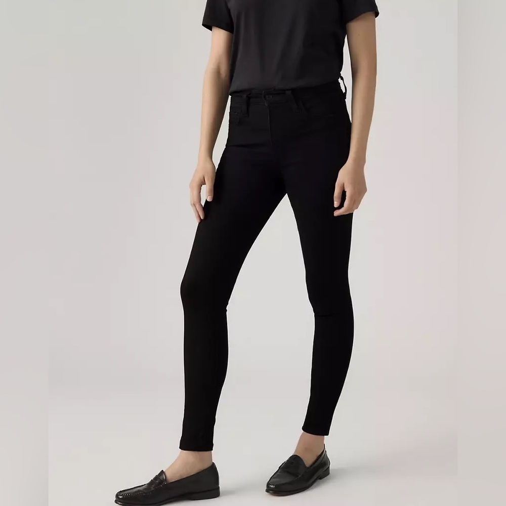 Levi’s 720 High Rise Super Skinny Black Jeans